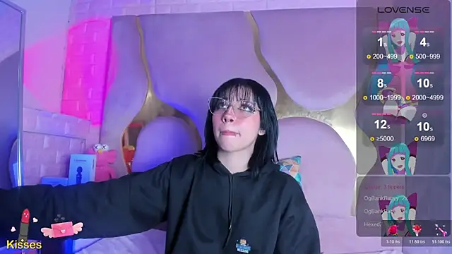 XXX chat uživo modela NaniiSisy