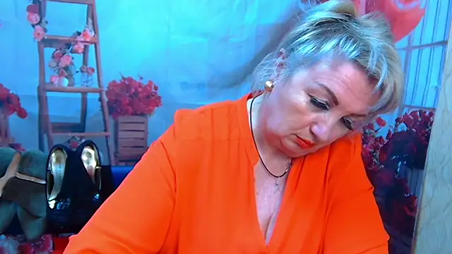 دردشة RenataDaster الجنسية المباشرة