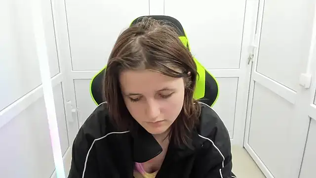 GoldenKiss' Live XXX Chat