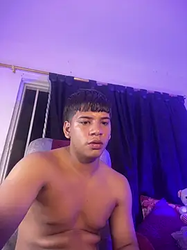 Aless_bigg Chat XXX live