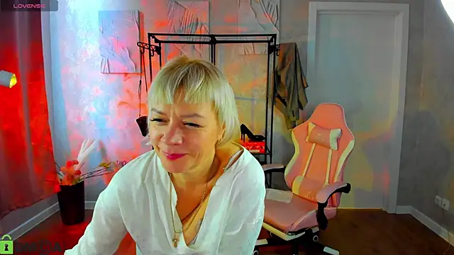 Ann_Annise 现场XXX聊天