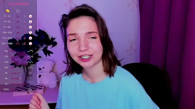 Chat +18 de KindHazelHere_ ao vivo