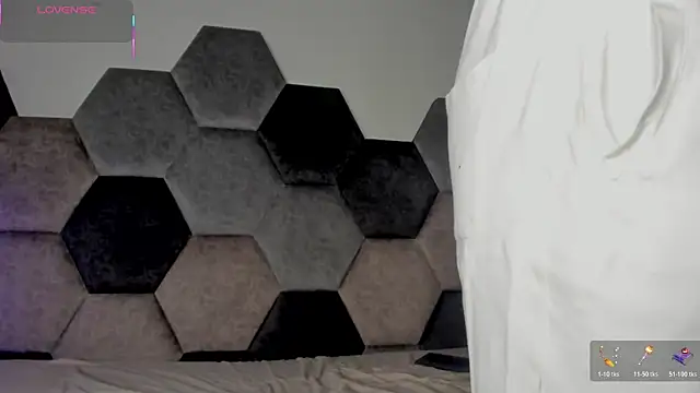 Latrellx7 élő XXX-chatje