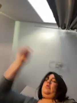 SwittieKendra's Live XXX Chat