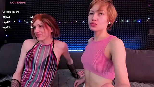 Show modela AnnexedPistol na web-kameri