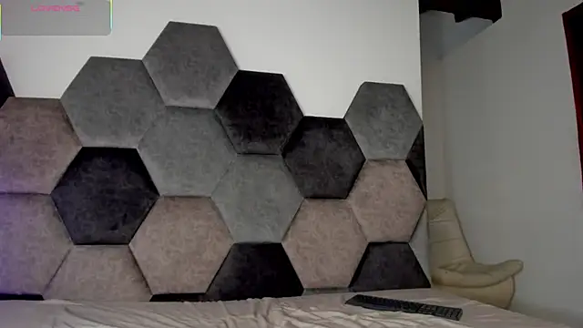 Latrellx7 élő XXX-chatje