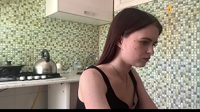 Czat XXX na żywo – KikiAmino