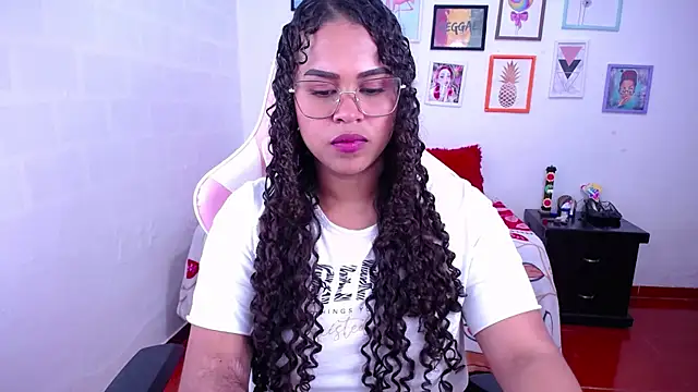 دردشة Candyhot_sex الجنسية المباشرة