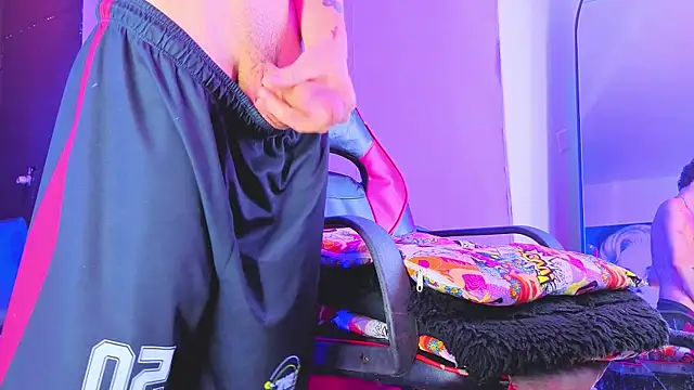 nova_salvatore Show Webcam