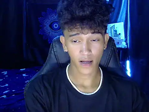 hugekenbigcock Pertunjukan Webcam