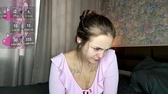 LoraDavi Chat XXX live