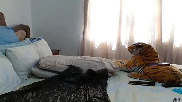 Hotcougar's Webcam Show