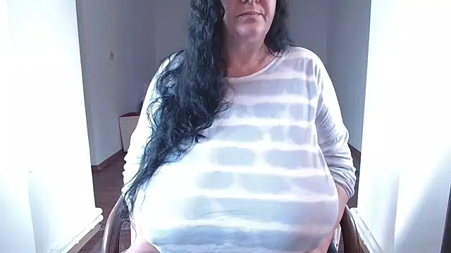 mayabbw50titsのライブXXXチャット