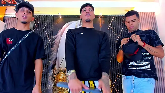 Show webcam de the_knights_of_the_night_