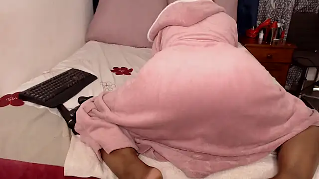 BootyCallEver élő XXX-chatje