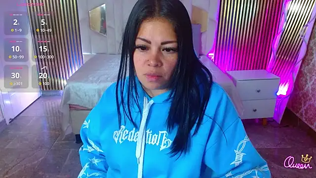 martinna_tay Chat XXX live