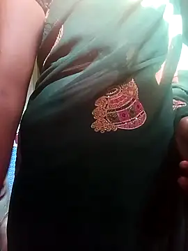 Show de Royal_hotti0011 na webcam