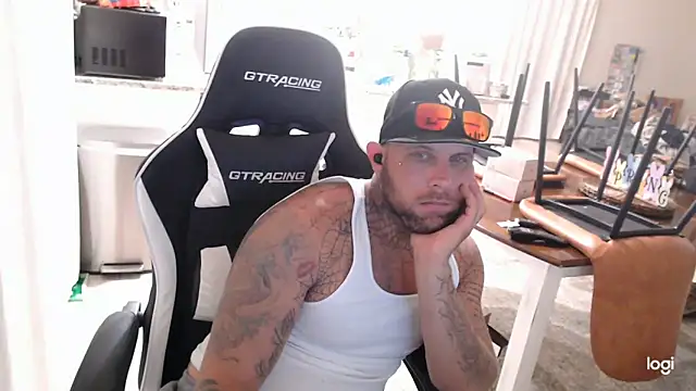 Chat +18 de SecretsNextDoor ao vivo