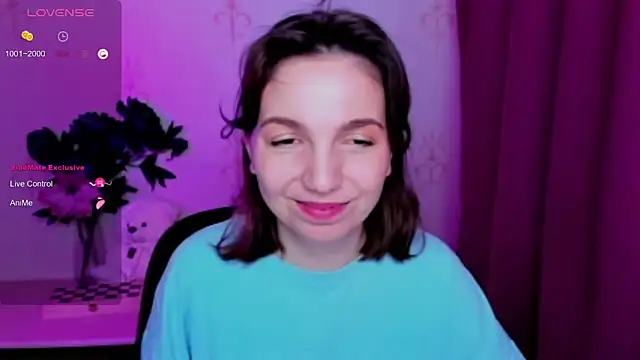 Chat +18 de KindHazelHere_ ao vivo