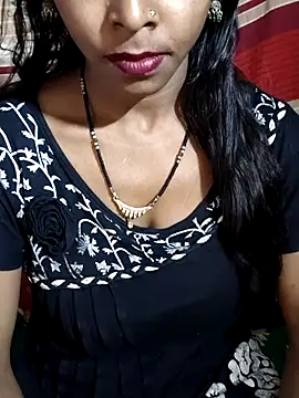 Chat +18 de Itz_Aisha__ ao vivo