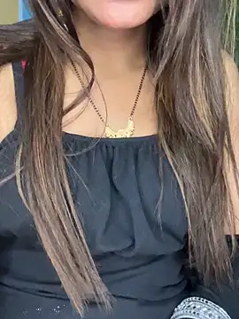 Chat +18 de CUTI-NAINA ao vivo