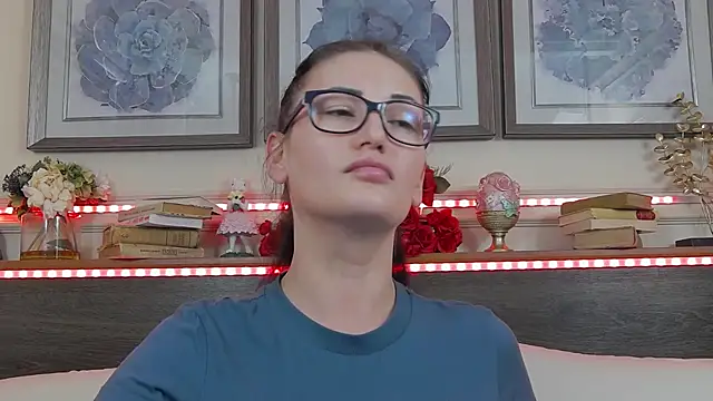 Chat +18 de HellenDesire ao vivo