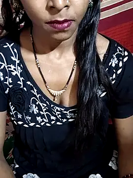 Chat +18 de Itz_Aisha__ ao vivo