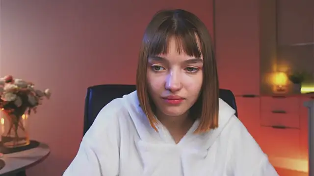 Chat +18 de Leyla_crsh ao vivo