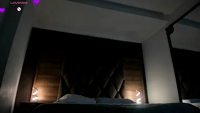 Chat +18 de AnaiaClarck ao vivo