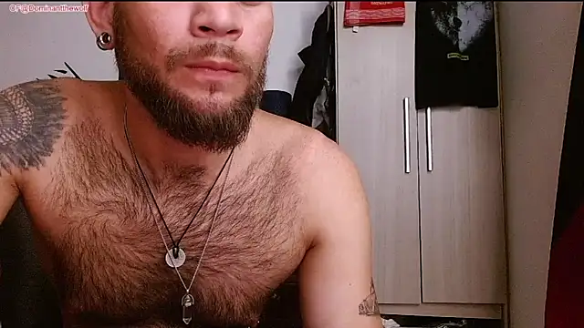 DominanThewolff live XXX chat