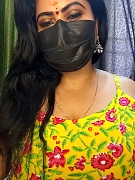 Anushka_flowerのライブXXXチャット