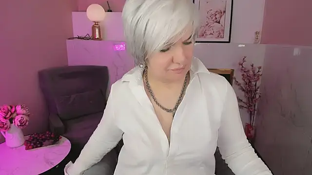 CarmenSoftのライブXXXチャット