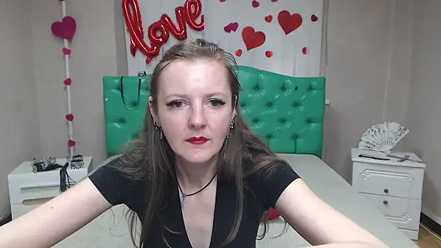 Chat +18 de MeganPirs ao vivo