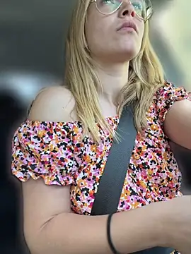 AnastasiaAniess' Live XXX Chat