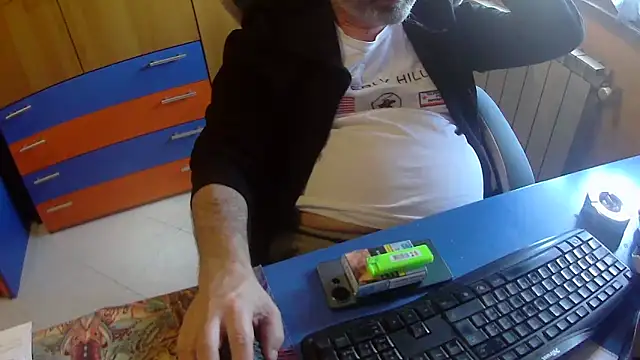 Tango128 Adlı Modelin Web Kamerası Şovu