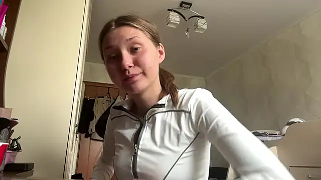 UncaringArteryn Live XXX chat