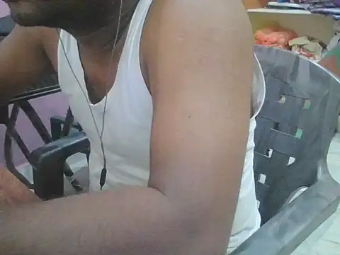 ITGuyhydのライブXXXチャット