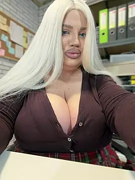 Eliaden's Live XXX Chat