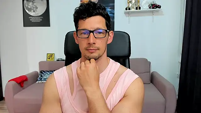 BrutusK08 网络视讯表演