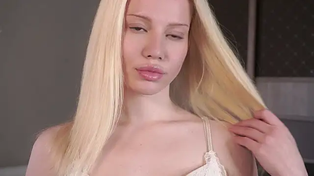 Show de PamilaPoppe na webcam