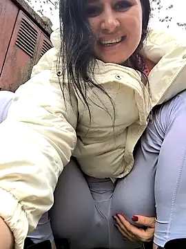 KikiXRed 现场XXX聊天