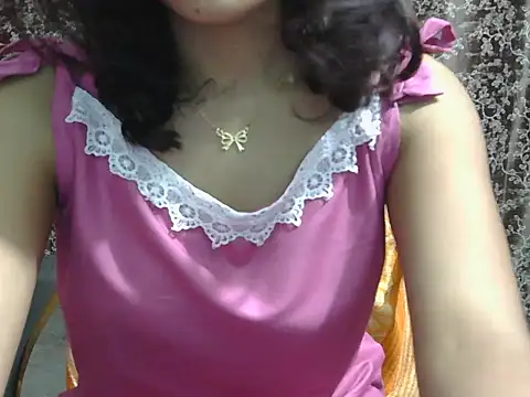 Adorable_Ayesha Adlı Modelin Canlı XXX Sohbeti