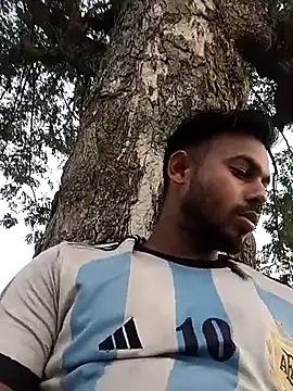 X-_boy élő XXX-chatje