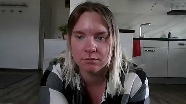 MinchenBienchen98 网络视讯表演