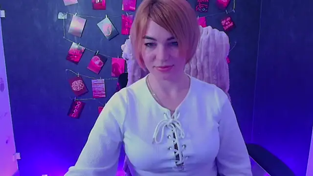 CuttieEmma Live XXX-chat