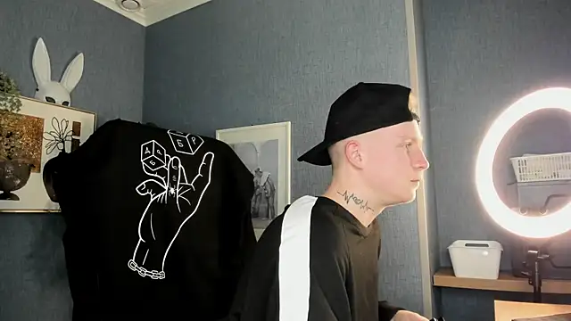 AlexxSweet élő XXX-chatje