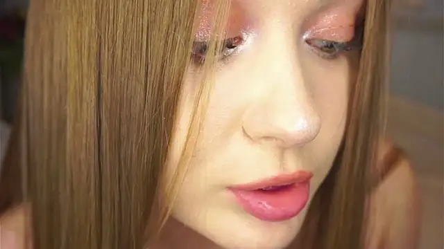 QuennaCoote élő XXX-chatje