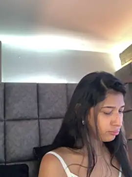 Chat +18 de BrigitteVons ao vivo