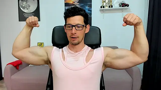 BrutusK08's Live XXX Chat