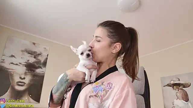 Lenna_Godess' Live XXX Chat